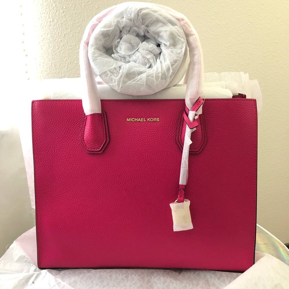 SOLD Michael Kors Mercer - Picture 1 of 8